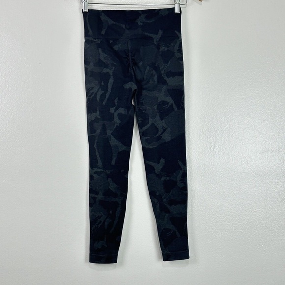 Gymshark Women's Leggings - Picture 7 of 9